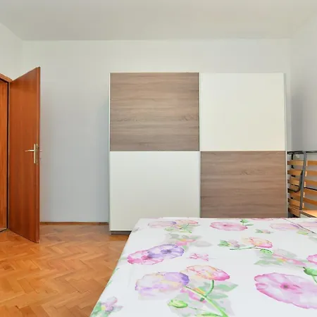 Fuer 5 Personen Ca 80 Qm In Liznjan, Istrien Suedkueste Von Istrien * Liznjan