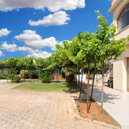 Fuer 5 Personen Ca 80 Qm In Liznjan, Istrien Suedkueste Von Istrien Apartment