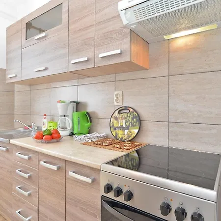 Appartement Fuer 5 Personen Ca 80 Qm In Liznjan, Istrien Suedkueste Von Istrien *